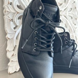 VANS OTW, Off the Wall, Hightop, Black Leather,  Mens Sz.7, Excellent Condition